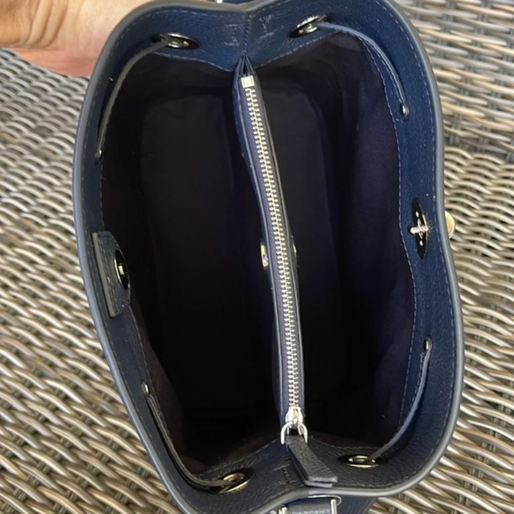 Kate Spade Marti Large Bucket Bag Even Stripe Blazer Blue - Picture 8 of 16